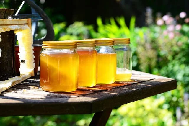 Honey Jars for Beginner Honey Extracting